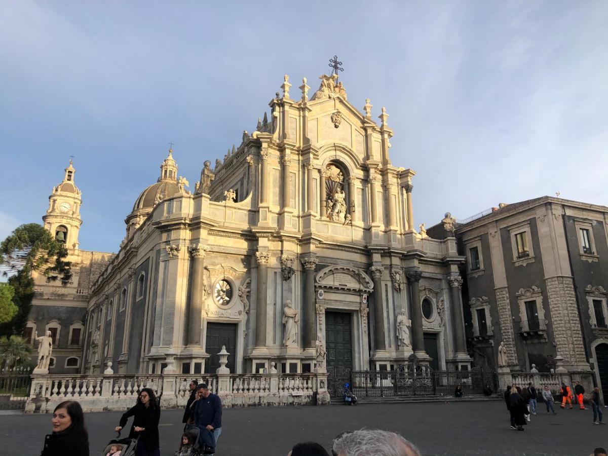 Вилла Sicily Wonderful Piazza Universita' Катания Экстерьер фото